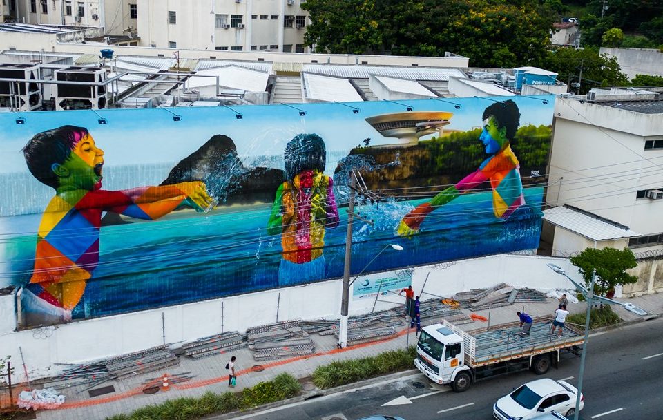 Painel Mão de Deus – Eduardo Kobra